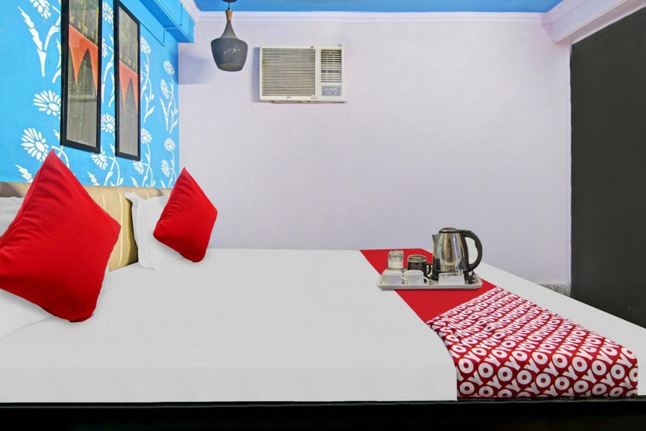Flagship Hotel Decent Stay Near Pvr Vikaspuri Delhi New Delhi Exterior photo