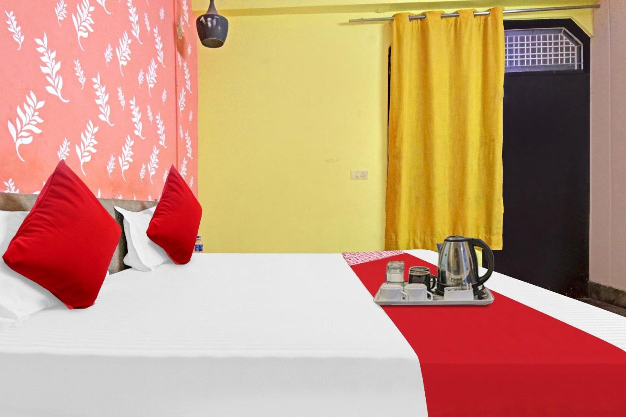 Flagship Hotel Decent Stay Near Pvr Vikaspuri Delhi New Delhi Exterior photo