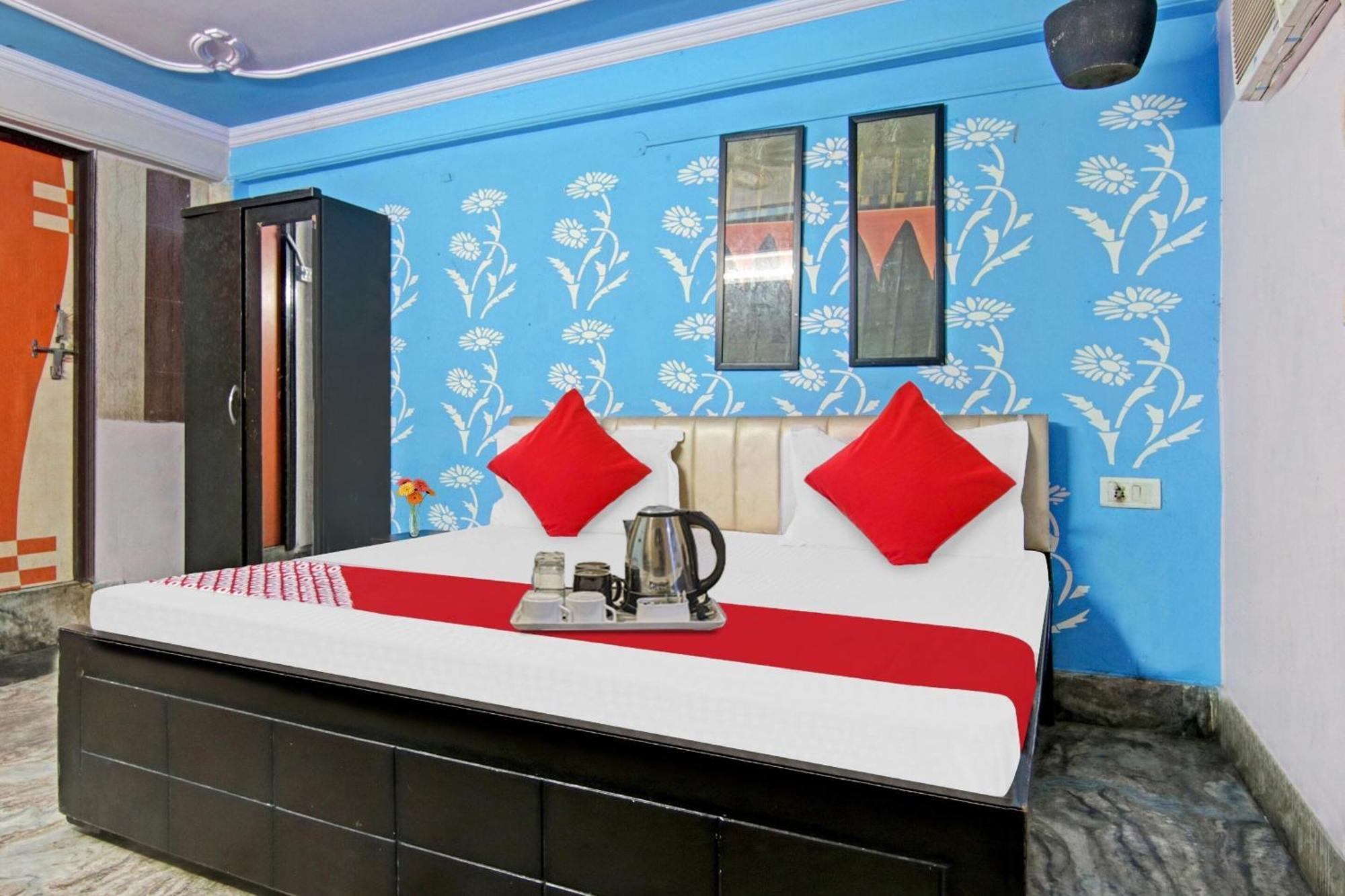 Flagship Hotel Decent Stay Near Pvr Vikaspuri Delhi New Delhi Exterior photo